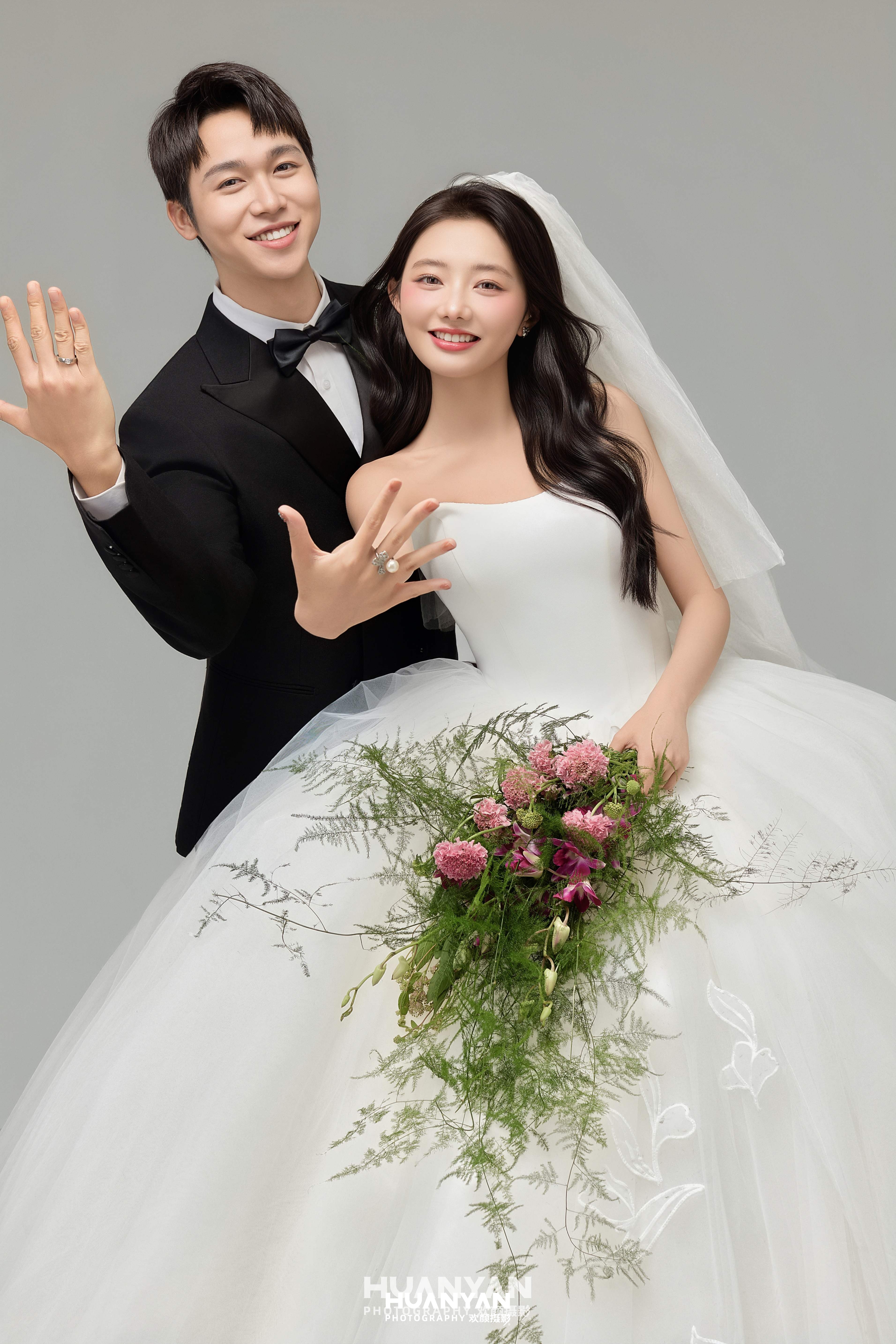 韩式温柔婚纱照 · 室内影棚场景 · 纯白序章客片