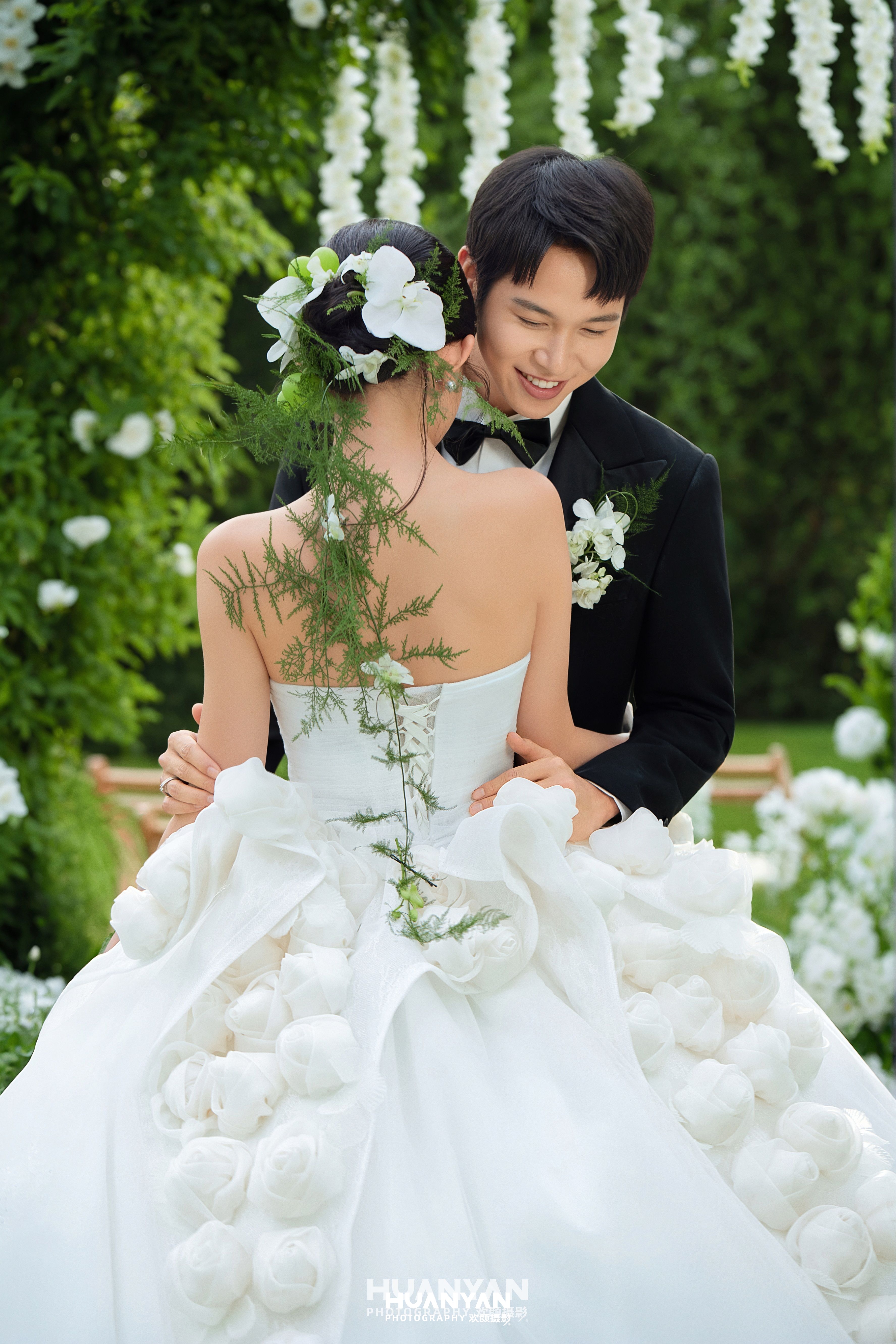 韩式温柔婚纱照 · 户外自然场景 · 青野告白客片