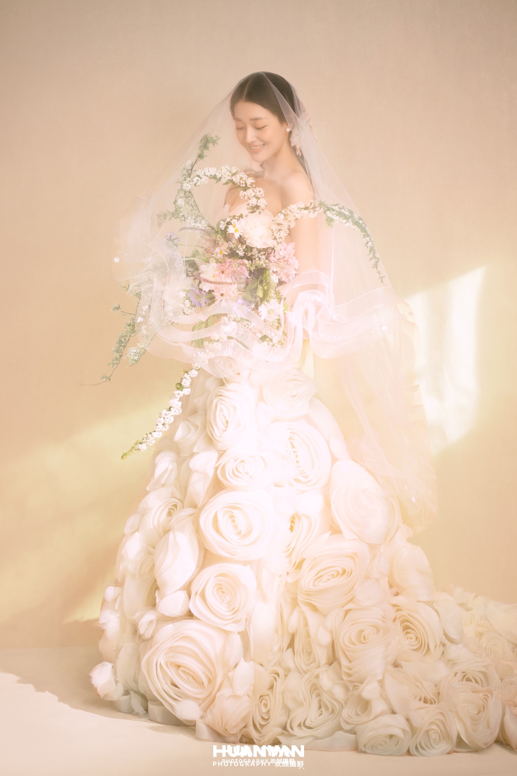 韩式温柔婚纱照 · 室内影棚场景 · 柔光予你客片