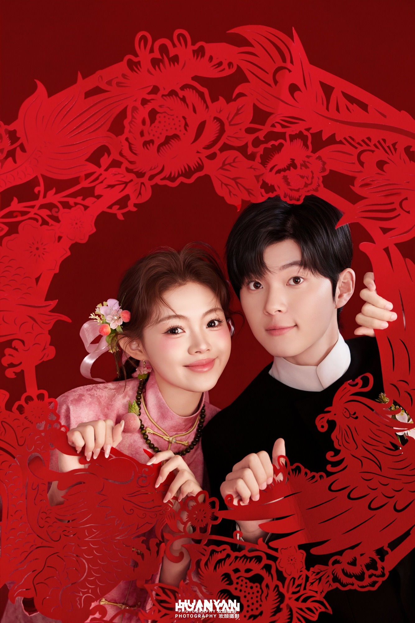 粉锦喜鲤：新中式婚纱照室内影棚实拍