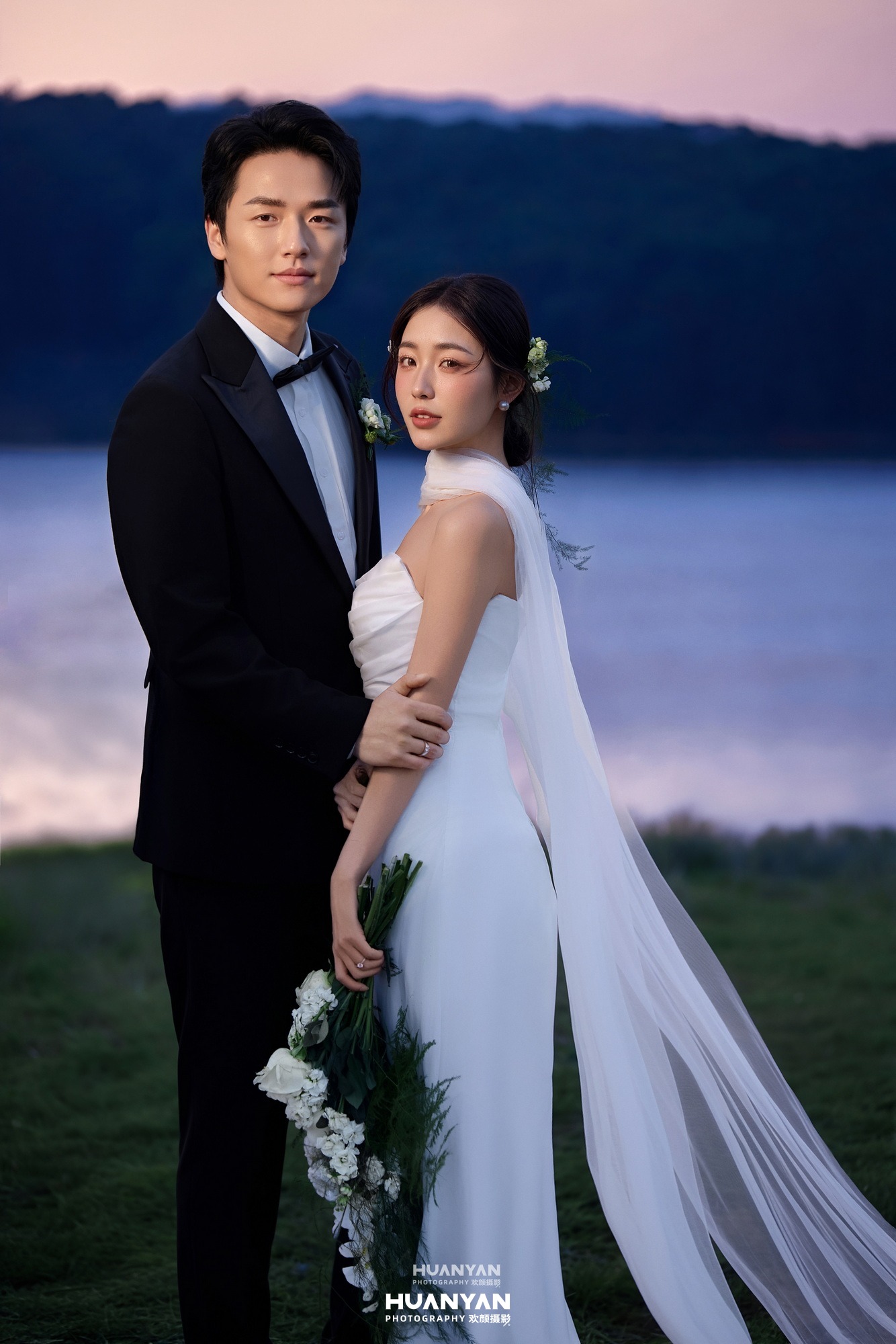 湖畔江景清新自然婚纱照实拍（湖蓝暮色系列）