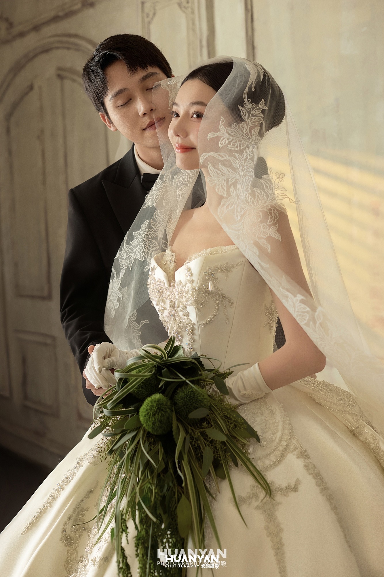 室内影棚韩式温柔婚纱照实拍（一帘白纱系列）