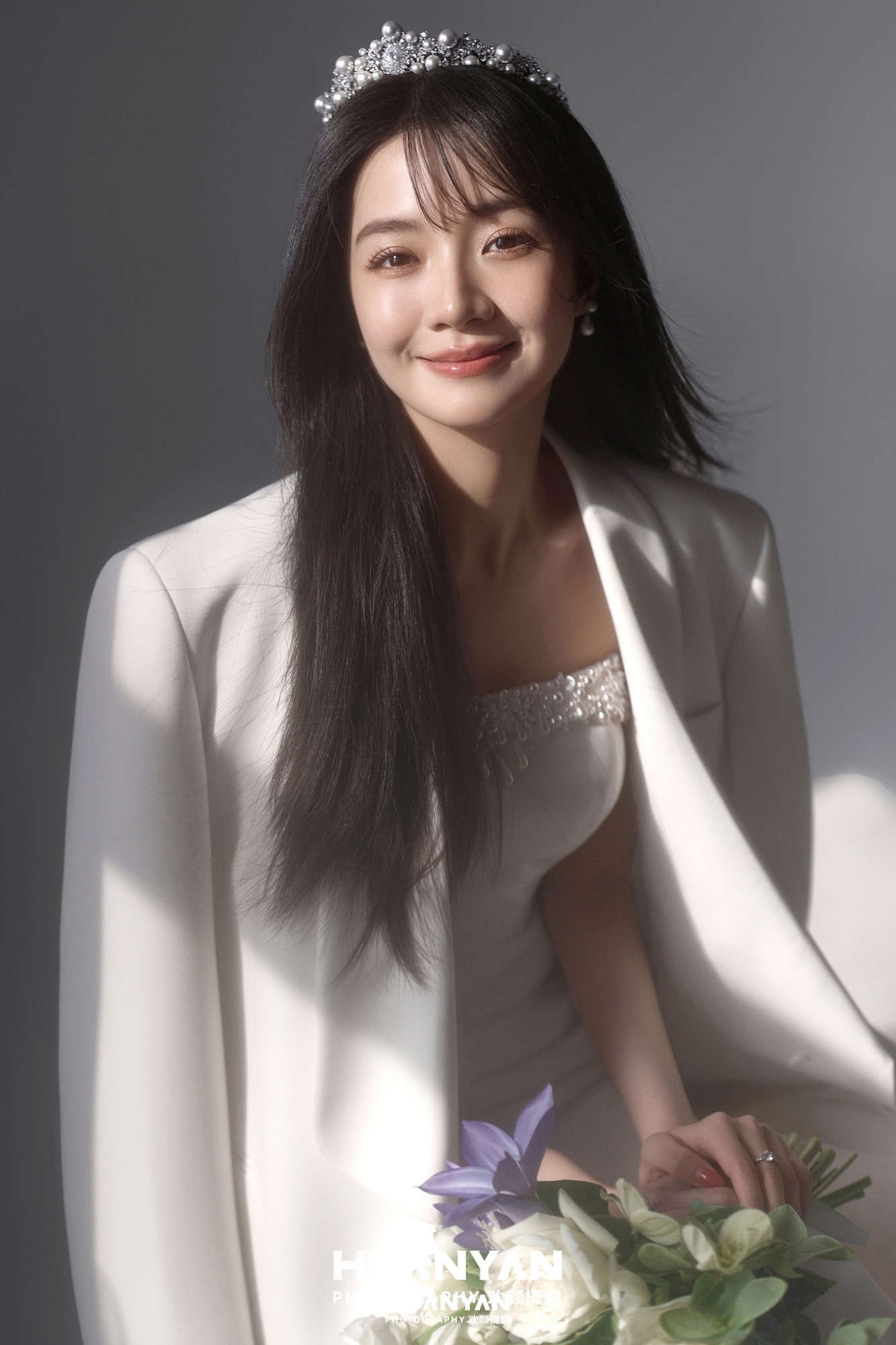 韩式温柔婚纱照 · 室内影棚场景 · 裙裾生风客片