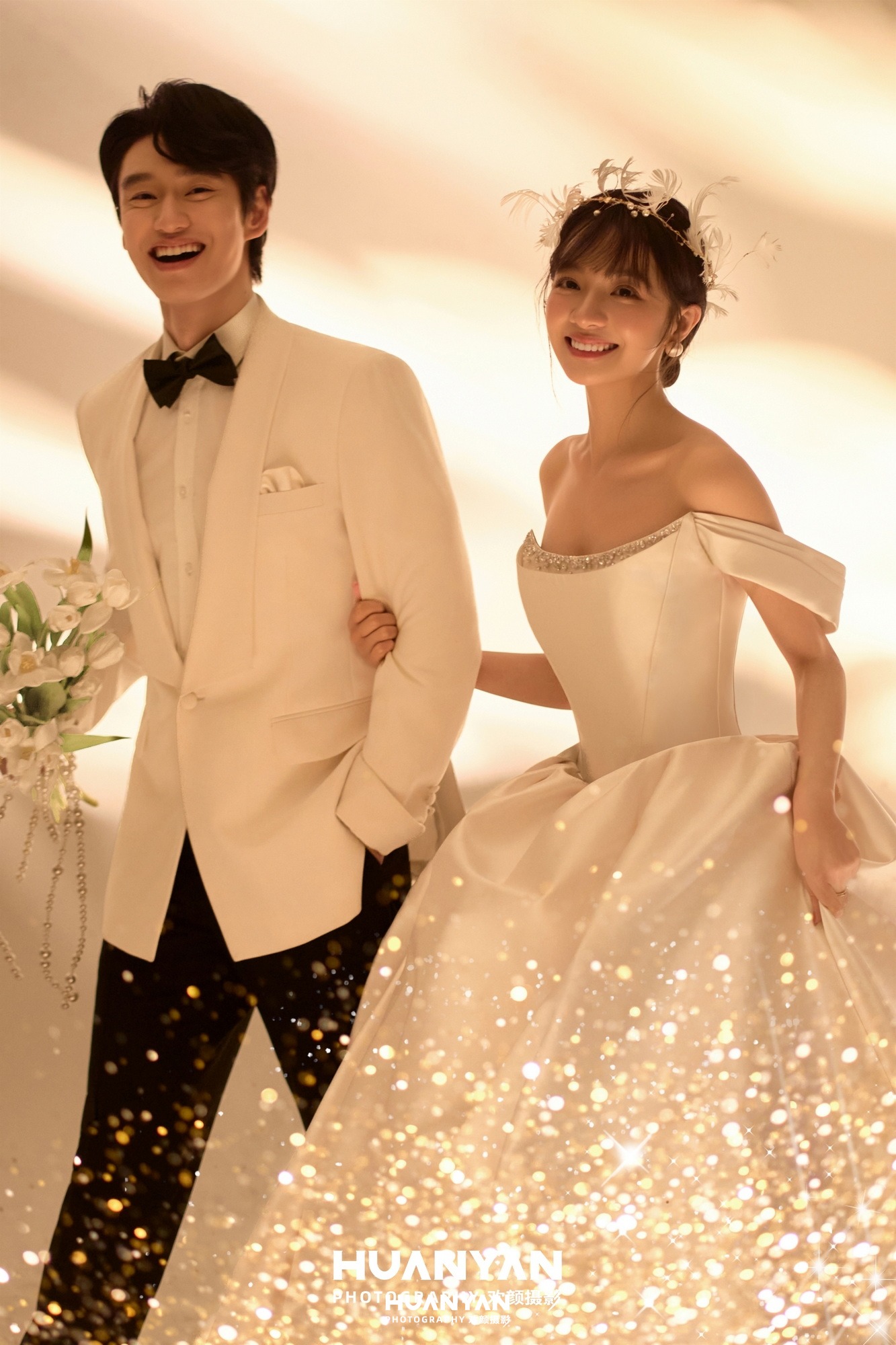 满裙星屑客片第11张｜浪漫唯美婚纱照，摄于室内影棚