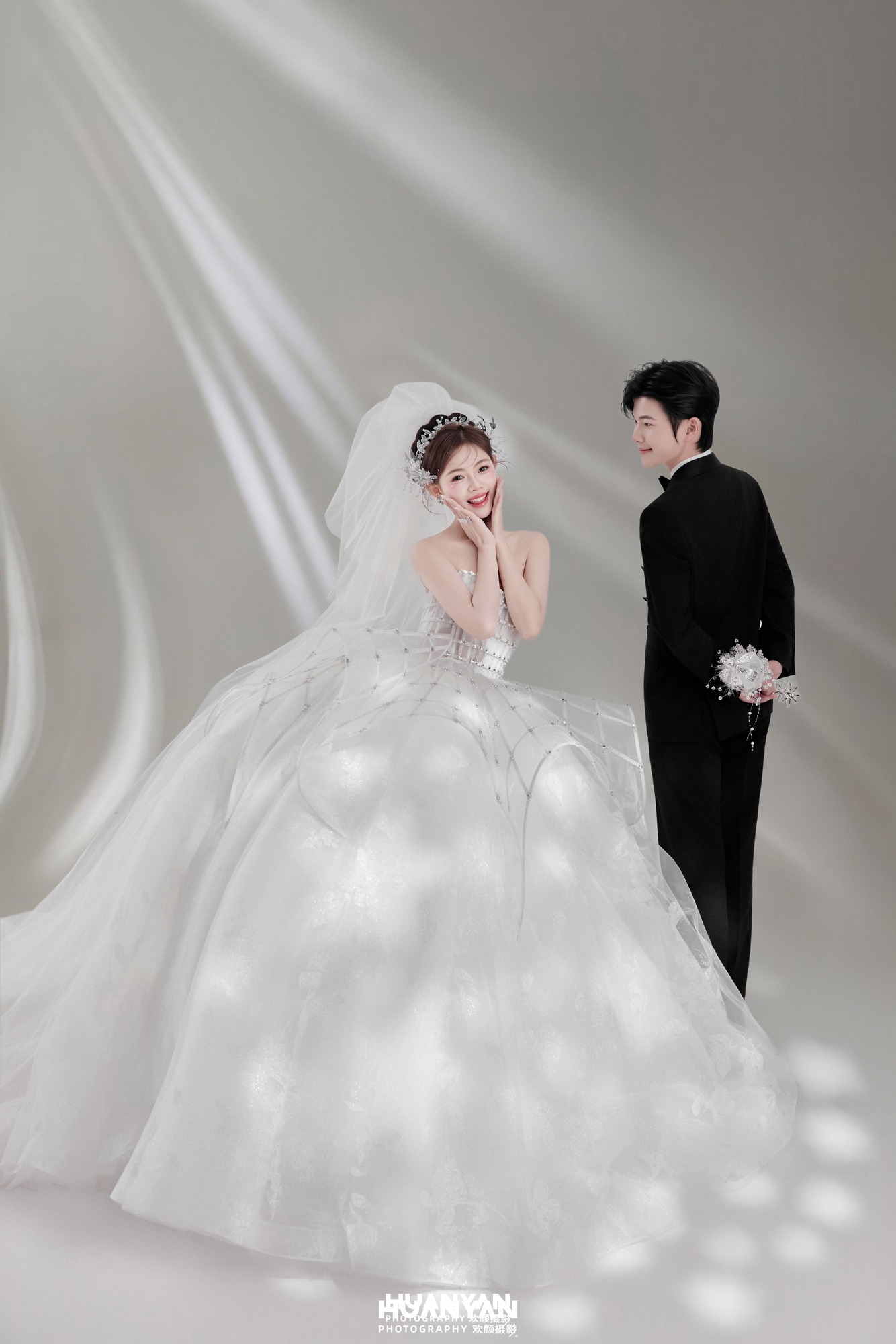 韩式温柔婚纱照 · 室内影棚场景 · 雪羽礼成客片