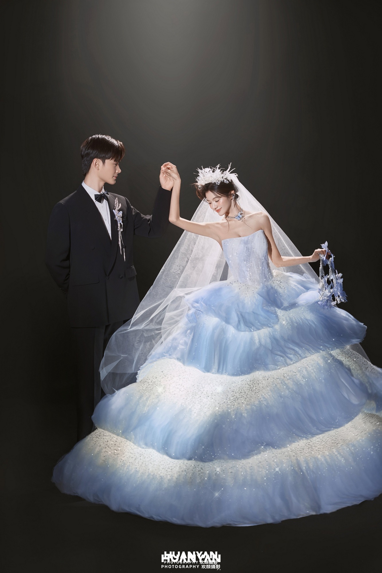 浪漫唯美婚纱照 · 室内影棚场景 · 雾蓝童话客片